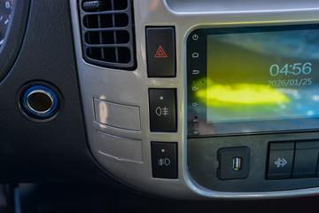 ����ʱ�� С��֮��2 1.6L 122���� ���� 3.3�׵�����ʽ΢��(BJ5035XXY5JV5-61)ͼƬ