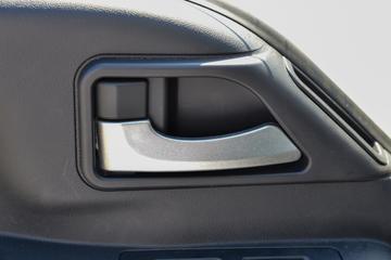 ����ʱ�� С��֮��2 1.6L 122���� ���� 3.3�׵�����ʽ΢��(BJ5035XXY5JV5-61)ͼƬ