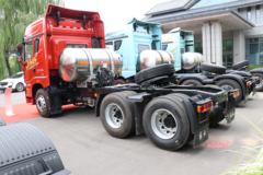 青岛解放 JH6重卡 智行版 480马力 6X4 LNG自动档牵引车(法士特16档)(液缓)(CA4251P25K2T1NE6A80)