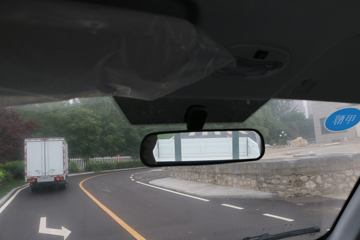 Զ�� V5M ���ʰ� 3.7�׵��ż״�����С��ͼƬ