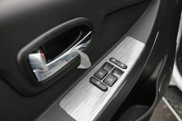 Զ�� V5M ���ʰ� 4.005�׵��ż״���ʽС��ͼƬ