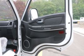 V5M&nbsp;爆破器材运输车驾驶室图片