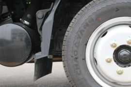 V5M&nbsp;爆破器材运输车底盘图片