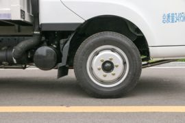 V5M&nbsp;爆破器材运输车底盘图片