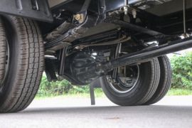 V5M&nbsp;爆破器材运输车底盘图片