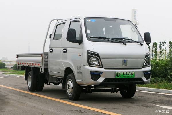 远程 V5M 舒适版 3.01米双排甲醇栏板小卡