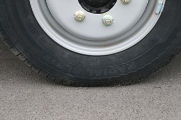 Զ�� V5M ���ʰ� 4.005�׵��ż״���դʽС��ͼƬ