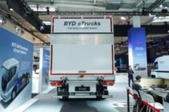 比亚迪ETH8 18T 6.8米纯电动厢式载货车