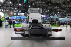 陕汽重卡 德龙L6000 4X2 电动载货车310kWh