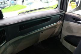 德龙L6000&nbsp;电动载货车内饰图片