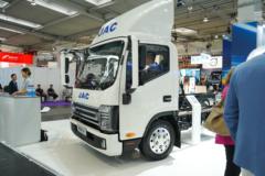 江淮 N42 EV 4.5T 4.15米单排纯电动厢式轻卡77.28kWh