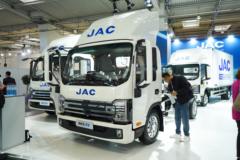 江淮 N42 EV 4.5T 4.15米单排纯电动厢式轻卡77.28kWh