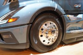 沃尔沃VNL&nbsp;牵引车外观                                                图片