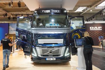 �ֶ��� FH16 Aero�ؿ� 780���� 4X2�Զ���ǣ����ͼƬ