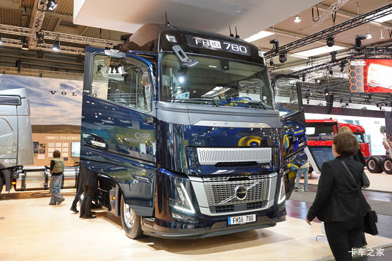 �ֶ��� FH16 Aero�ؿ� 780���� 4X2�Զ���ǣ����