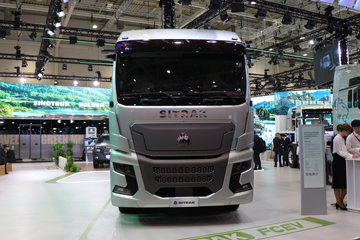 SITRAK C9H&nbsp;电动牵引车外观图片