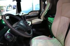 重汽汕德卡 SITRAK C9H重卡 6X4 燃料电池牵引车100.9kWh