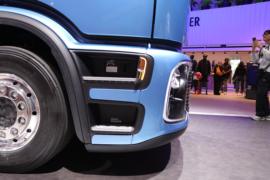 奔驰eActros&nbsp;电动冷藏车外观图片