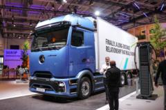 奔驰 eActros 600 6X2 纯电动冷藏车
