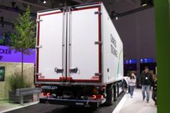 奔驰 eActros 600 6X2 纯电动冷藏车