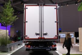 奔驰eActros&nbsp;电动冷藏车上装图片