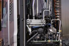 奔驰 GenH2 4X2 燃料电池牵引车72kWh