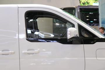 ����ɷ� e��V5 5.27�״��綯��ʽ���䳵(����260km)41.86kWhͼƬ