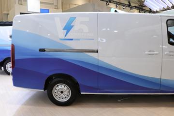 ����ɷ� e��V5 5.27�״��綯��ʽ���䳵(����260km)41.86kWhͼƬ