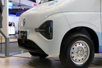 ����ɷ� e��V5 5.27�״��綯��ʽ���䳵(����260km)41.86kWhͼƬ