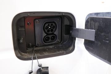 ����ɷ� e��V5 5.27�״��綯��ʽ���䳵(����260km)41.86kWhͼƬ