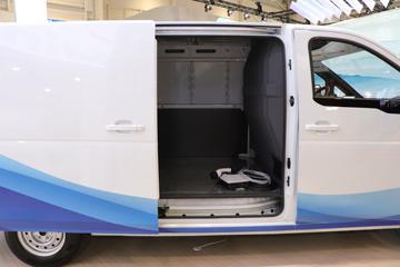 ����ɷ� e��V5 5.27�״��綯��ʽ���䳵(����260km)41.86kWhͼƬ