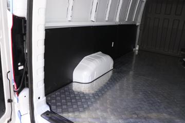 ����ɷ� e��V5 5.27�״��綯��ʽ���䳵(����260km)41.86kWhͼƬ