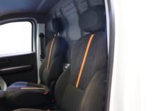 东风股份 e星V7 5.27米纯电动厢式运输车(续航310km)53.58kWh