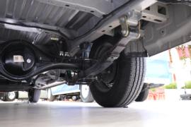 e星V&nbsp;电动封闭厢货底盘图片