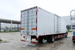 北京重卡 奋斗 350马力 4X2 9.7米AMT自动档厢式载货车