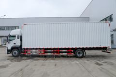 北京重卡 奋斗 350马力 4X2 9.7米AMT自动档厢式载货车