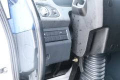 北京重卡 奋斗 350马力 4X2 9.7米AMT自动档厢式载货车