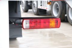 北京重卡 奋斗 350马力 4X2 9.7米AMT自动档厢式载货车