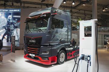 曼 eTGX重卡 4X2 纯电动牵引车(eTGX 20.544)