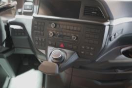 eTGX&nbsp;电动牵引车驾驶室图片