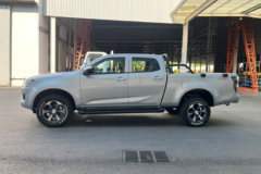 庆铃 五十铃T30探险家 3.0T柴油 143马力 两驱 手动双排长轴皮卡