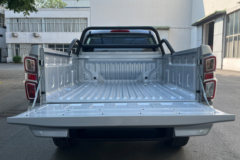 庆铃 五十铃T30探险家 3.0T柴油 143马力 两驱 手动双排长轴皮卡