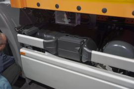 eECONIC系列&nbsp;电动垃圾车底盘图片