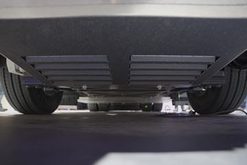 eECONIC系列&nbsp;电动垃圾车底盘图片