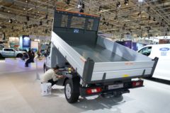 福特 全顺 165马力 4X2自卸车