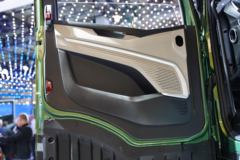 依维柯 S-WAY BIO-CNG 4X2 500马力 AMT自动挡牵引车