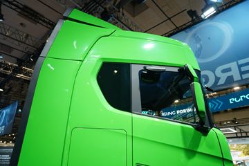 ˹������ ��Rϵ�� 460���� 4X2 AMT�Զ���ǣ����ͼƬ