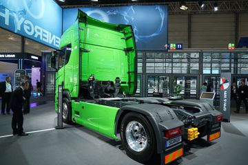 ˹������ ��Rϵ�� 460���� 4X2 AMT�Զ���ǣ����ͼƬ