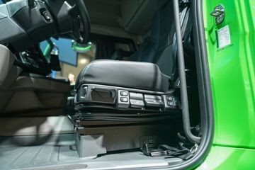 ˹������ ��Rϵ�� 460���� 4X2 AMT�Զ���ǣ����ͼƬ