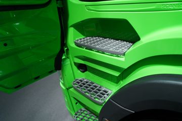 ˹������ ��Rϵ�� 460���� 4X2 AMT�Զ���ǣ����ͼƬ